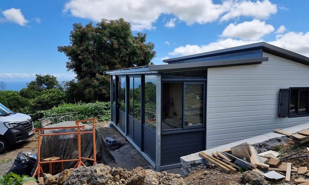 4.jpeg Quelles sont les innovations dans la menuiserie aluminium ? La Réunion