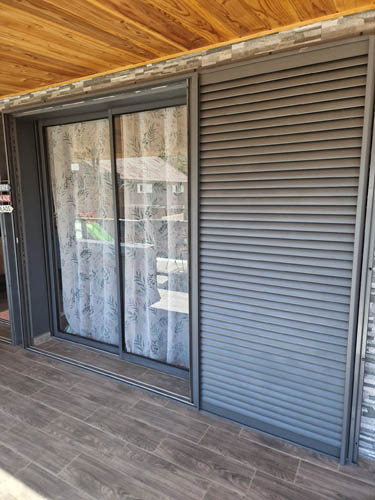 Fabrication de porte sur mesure La Réunion